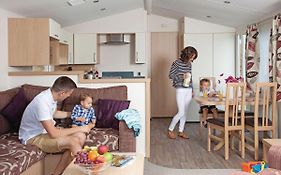 Porth Beach Holiday Park Reviews